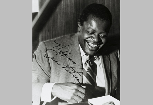 <h1>Díner Tamás fotóján Oscar Peterson</h1>-