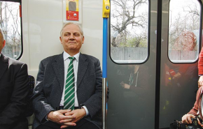 Metrófej hullott