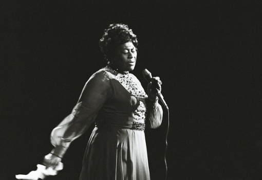 <h1>Díner Tamás fotóján Ella Fitzgerald</h1>-
